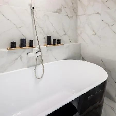 Bv Art Deco リヴィウ